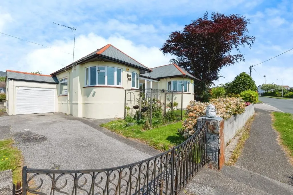 St. Austell, Cornwall, PL25 3DF - Online Auctions