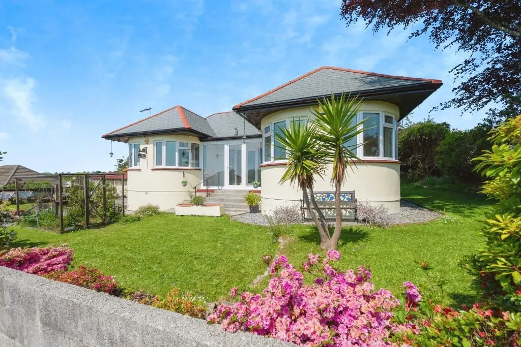 St. Austell, Cornwall, PL25 3DF - Online Auctions