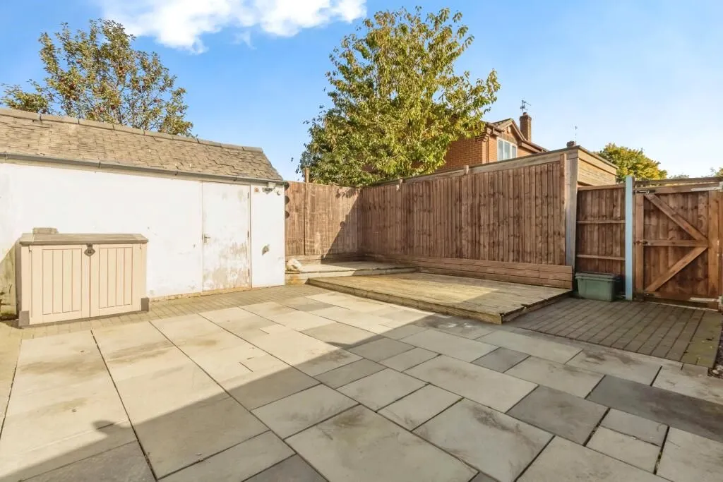 Colwick, Nottingham, Nottinghamshire, NG4 2GD - Online Auctions