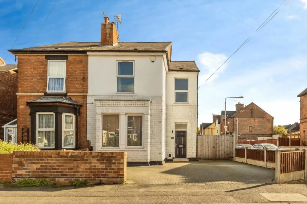 Colwick, Nottingham, Nottinghamshire, NG4 2GD - Online Auctions