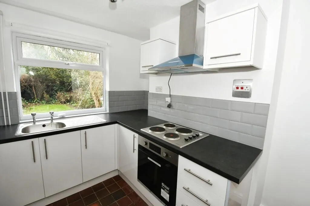 High Street, Girton, Newark, Nottinghamshire, NG23 7JA - Online Auctions