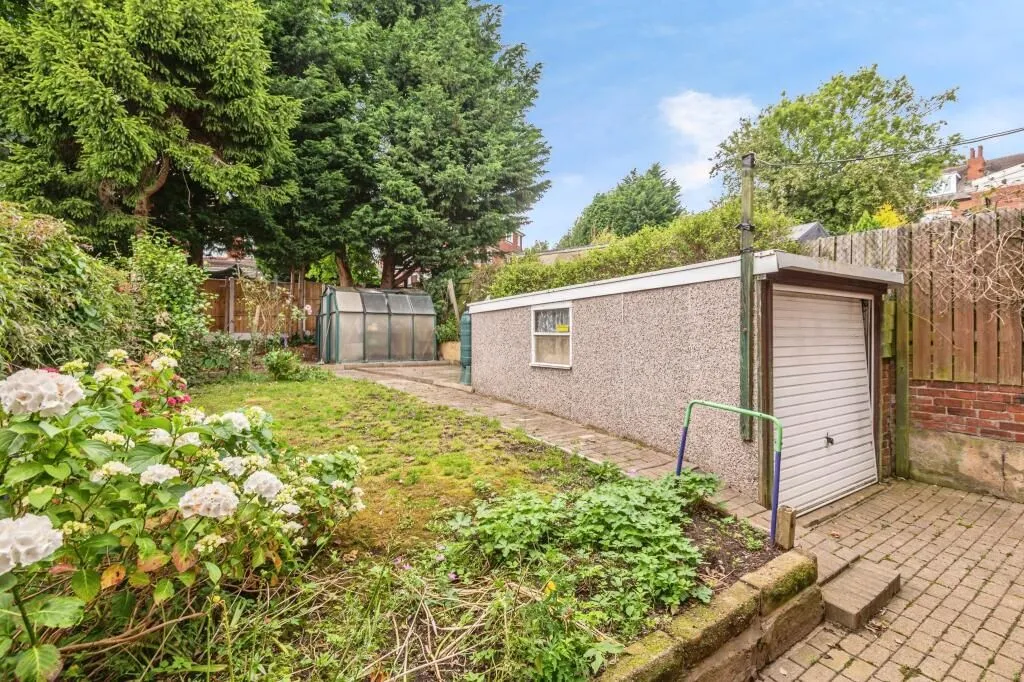 Leeds, West Yorkshire, LS4 2SU - Online Auctions