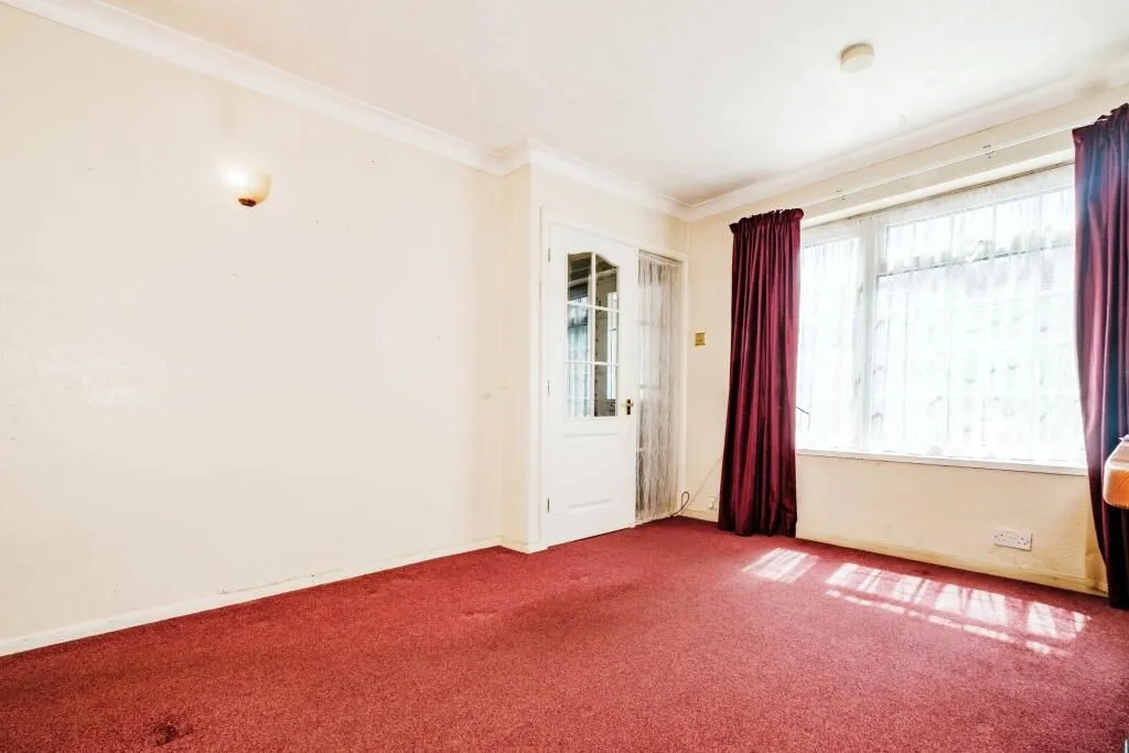 Wick, Littlehampton, West Sussex, BN17 7LY - Online Auctions