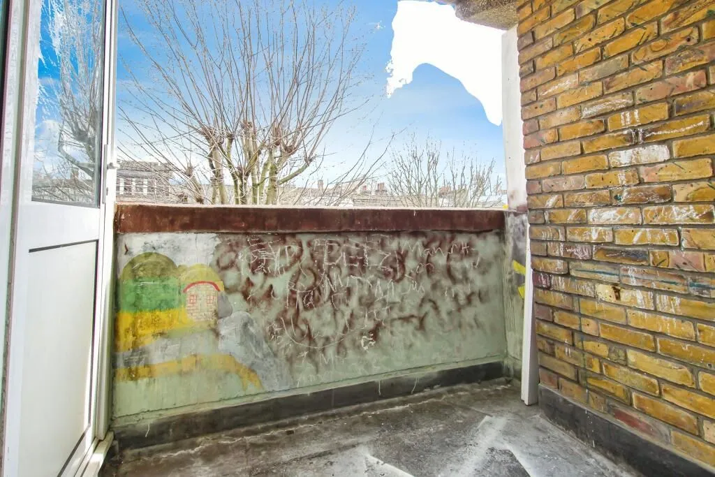 Brockmer House, Crowder Street, London, E1 0BJ - Online Auctions