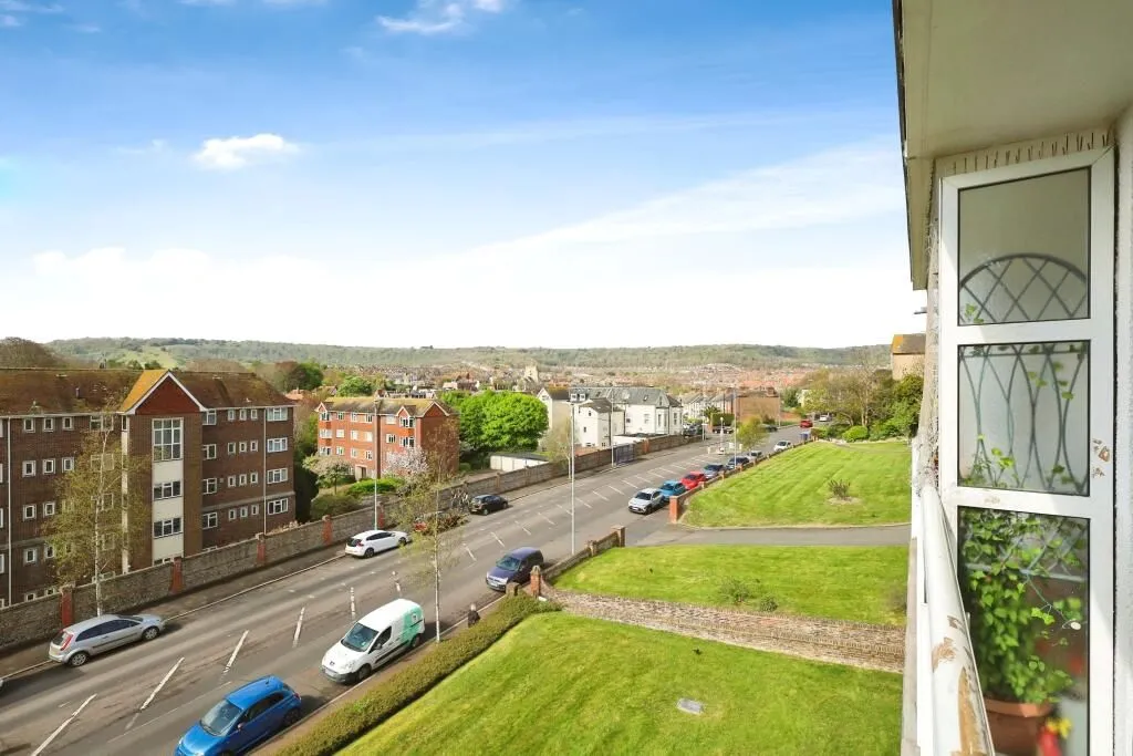 Upperton Road, Eastbourne, East Sussex, BN21 1LF - Online Auctions
