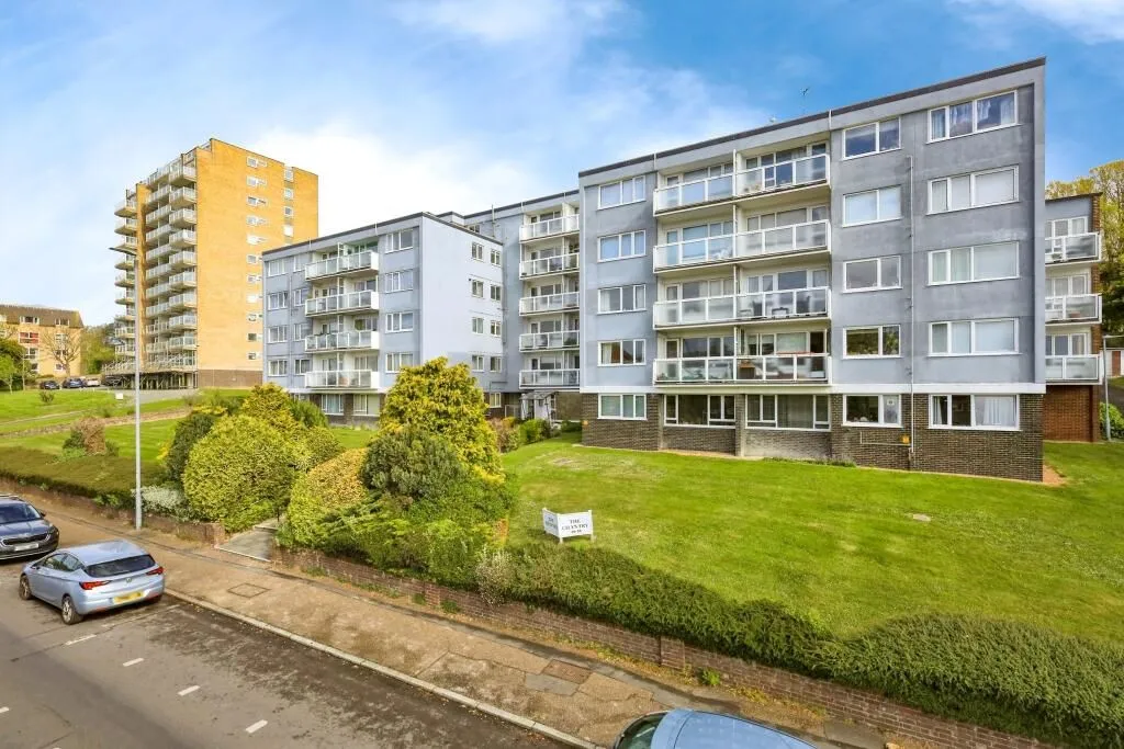 Upperton Road, Eastbourne, East Sussex, BN21 1LF - Online Auctions