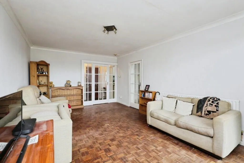 Upperton Road, Eastbourne, East Sussex, BN21 1LF - Online Auctions