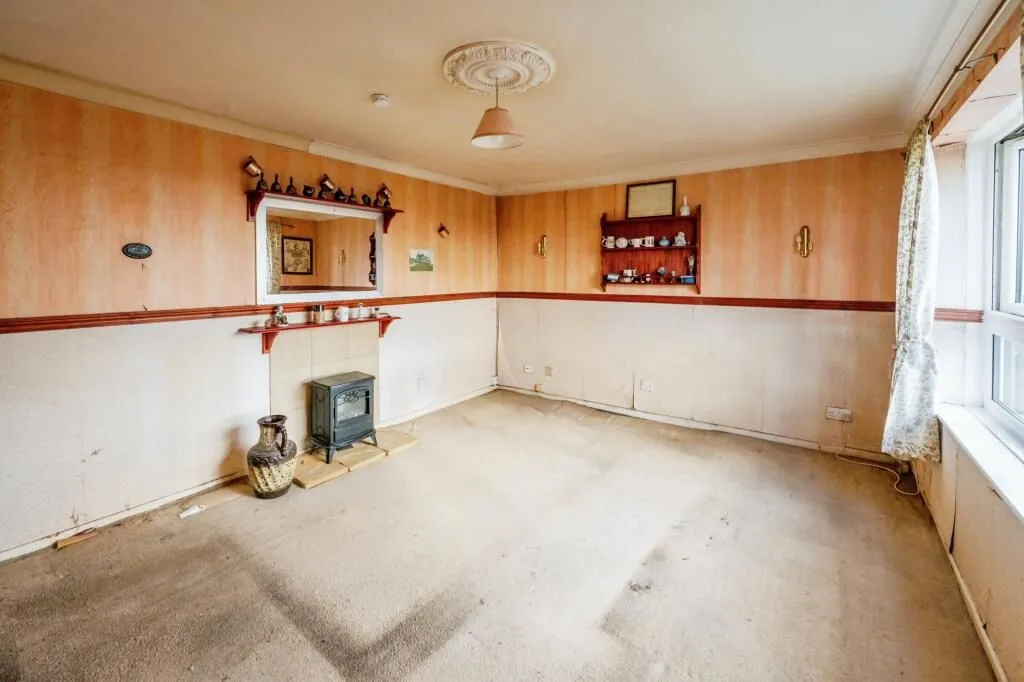 Champney, St. Cecilia Close, Kidderminster, Worcestershire, DY10 1LW - Online Auctions