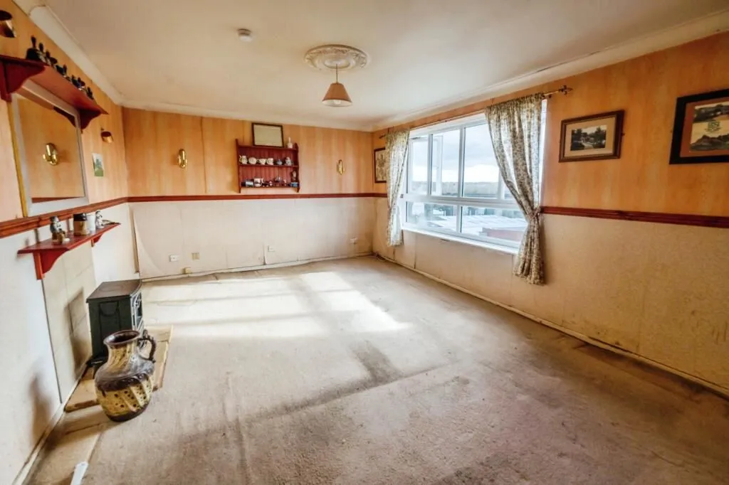 Champney, St. Cecilia Close, Kidderminster, Worcestershire, DY10 1LW - Online Auctions