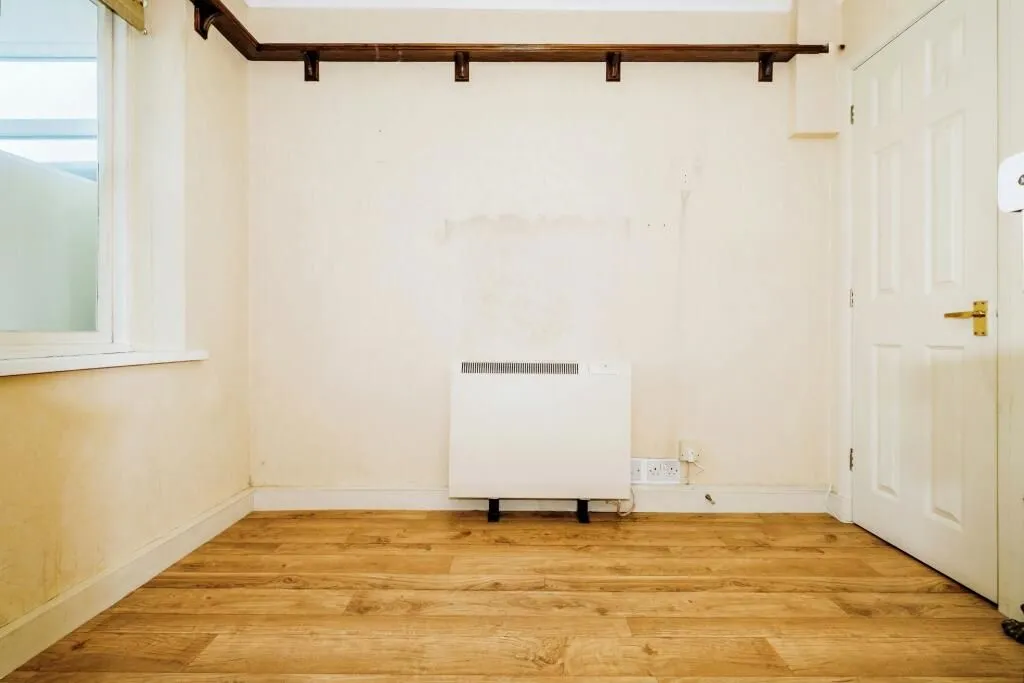 Wick, Littlehampton, West Sussex, BN17 7LY - Online Auctions