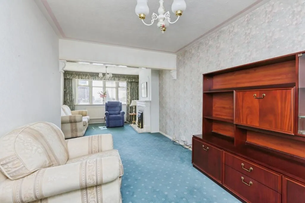 Leicester, Leicestershire, LE4 0GS - Online Auctions