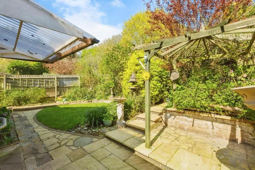 Leicester, Leicestershire, LE4 0GS - Online Auctions