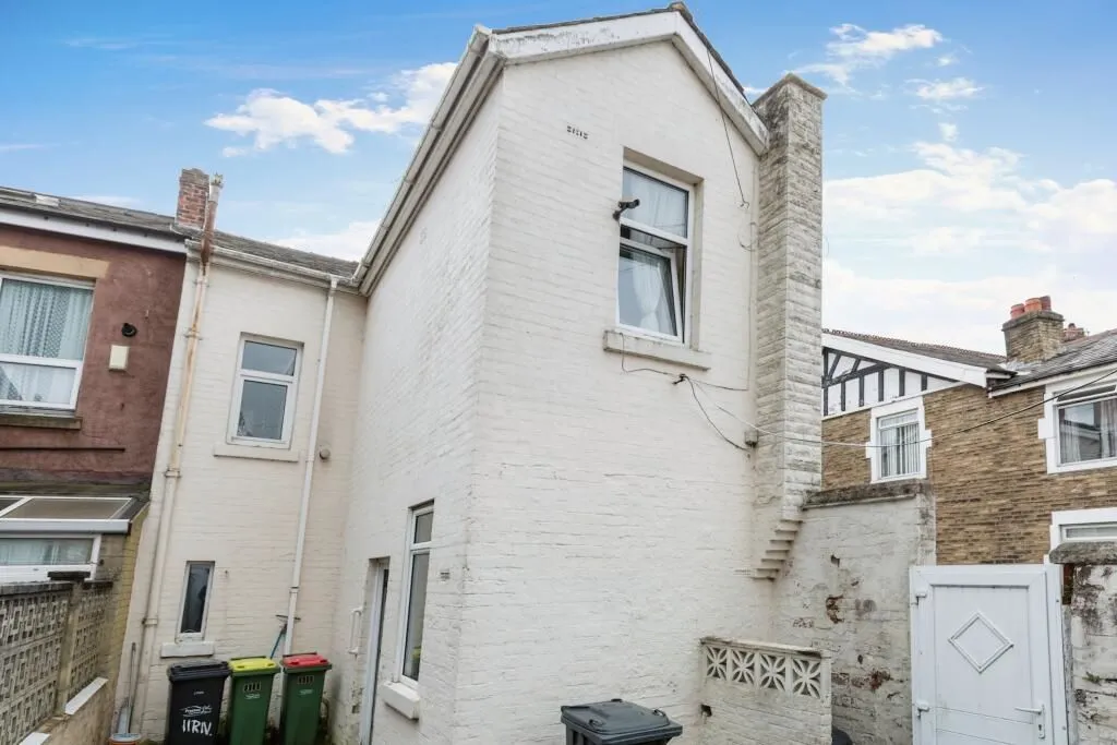 Preston, Lancashire, PR1 8ET - Online Auctions