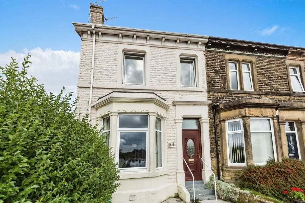 Preston, Lancashire, PR1 8ET - Online Auctions
