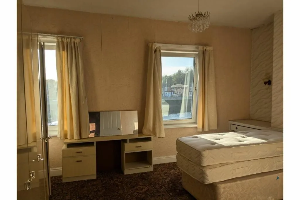 Preston, Lancashire, PR1 8ET - Online Auctions