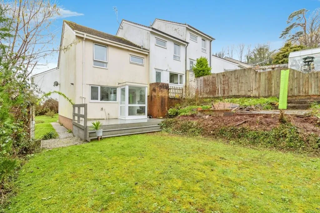 Torquay, Devon, TQ2 7RN - Online Auctions