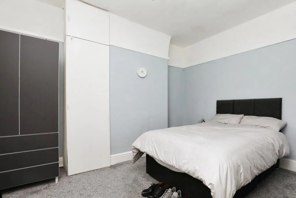 Liverpool, Merseyside, L4 2UU - Online Auctions