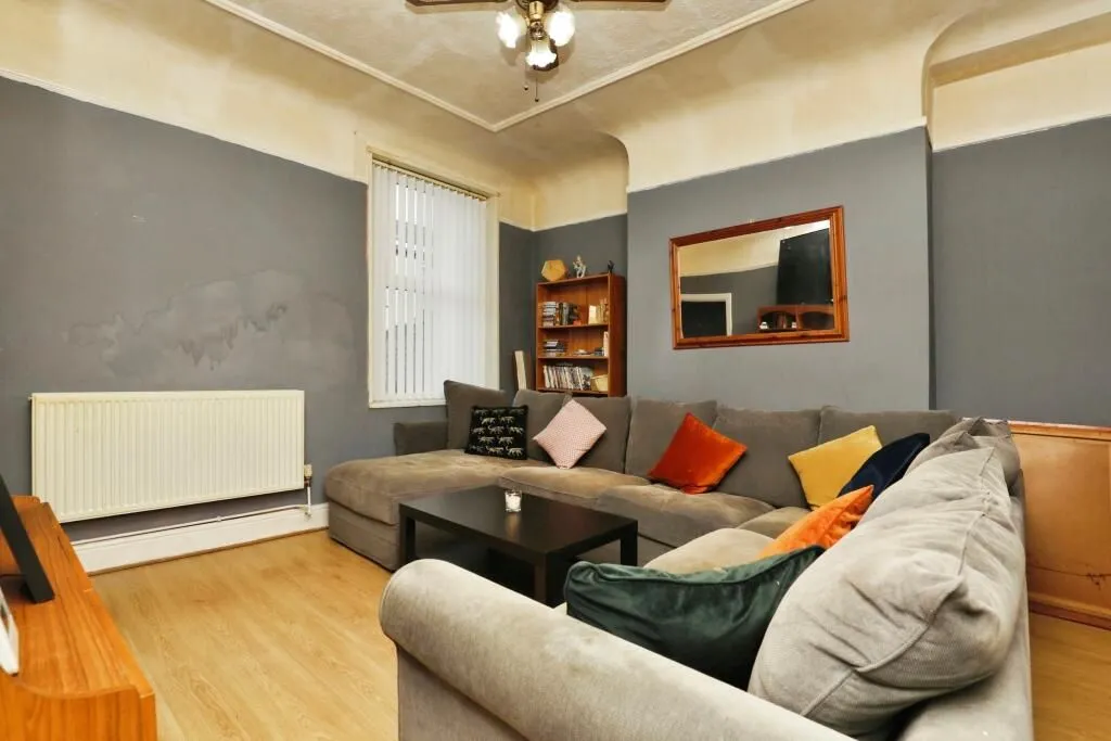 Liverpool, Merseyside, L4 2UU - Online Auctions