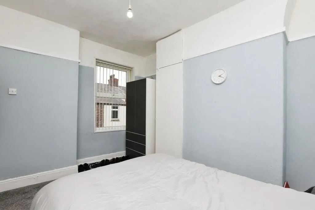 Liverpool, Merseyside, L4 2UU - Online Auctions