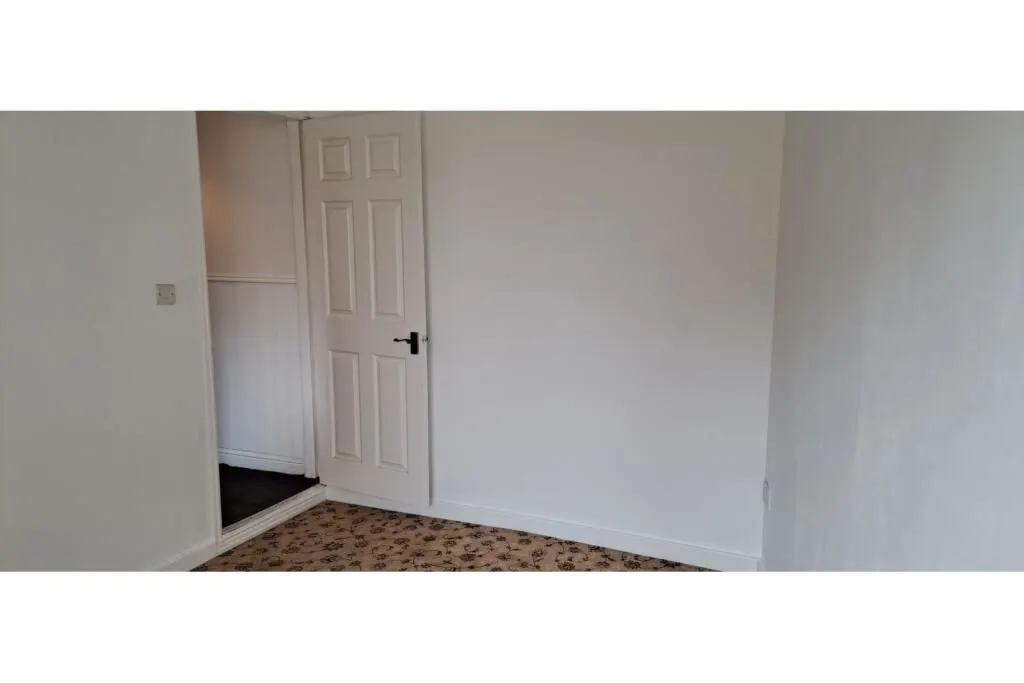 Hemsworth, Pontefract, West Yorkshire, WF9 4QG - Online Auctions