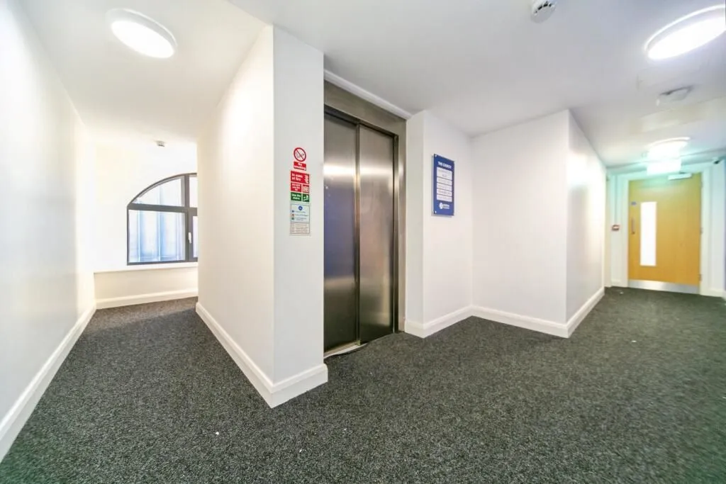 Edge Hill, Liverpool, Merseyside, L7 5NA - Online Auctions
