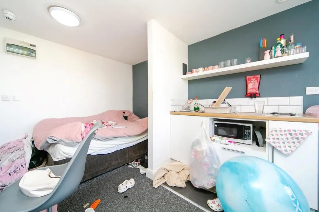 Edge Hill, Liverpool, Merseyside, L7 5NA - Online Auctions