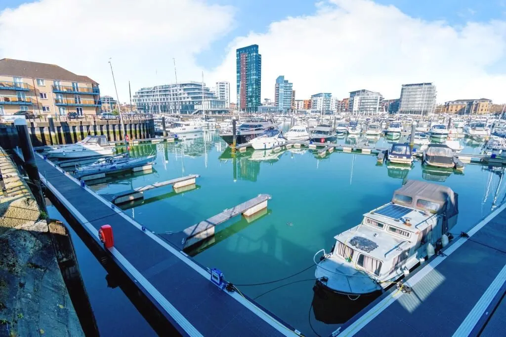 Southampton, Hampshire, SO14 3TY - Online Auctions