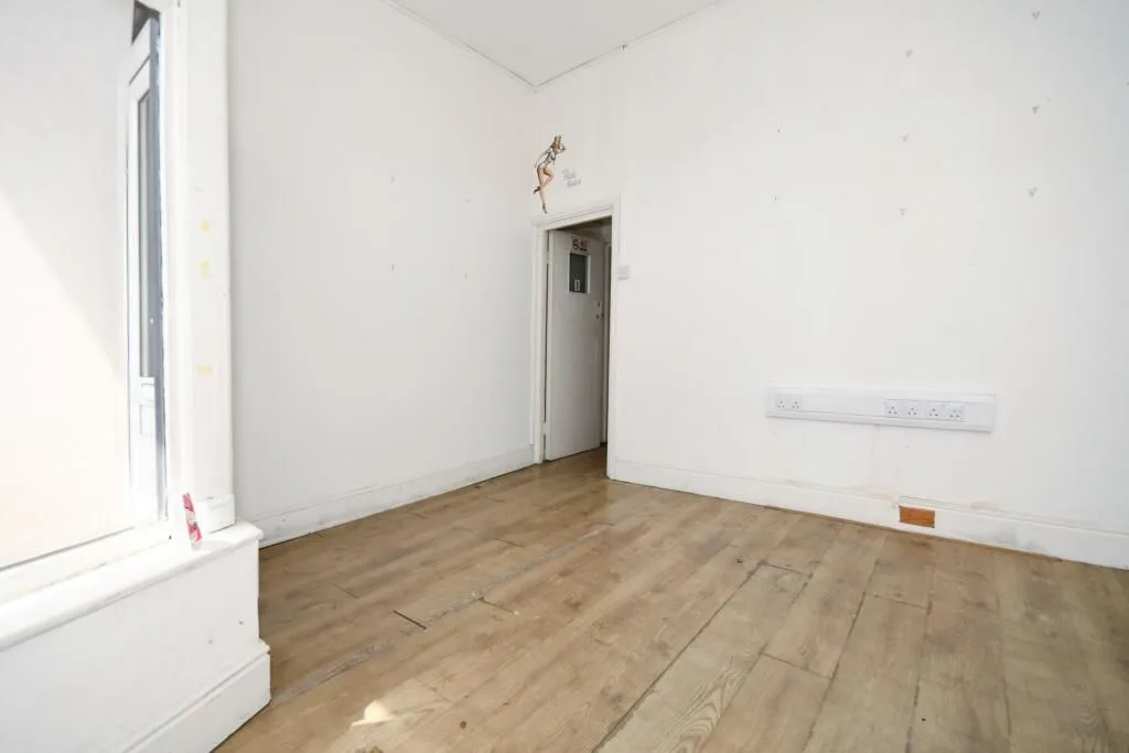 Rutland Road, Chesterfield, Derbyshire, S40 1LY - Online Auctions