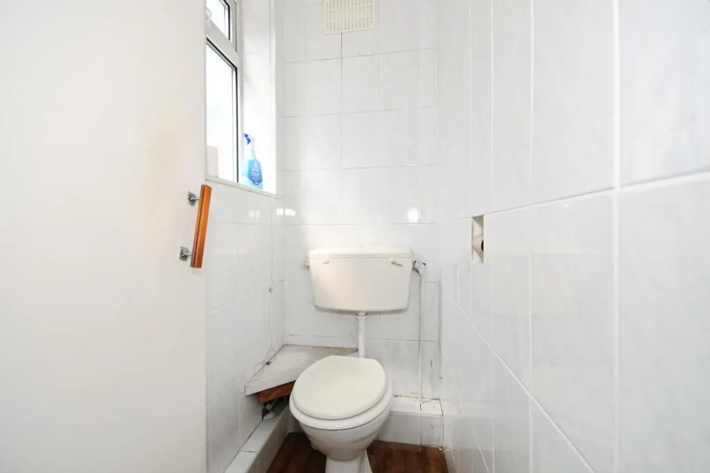 Rutland Road, Chesterfield, Derbyshire, S40 1LY - Online Auctions