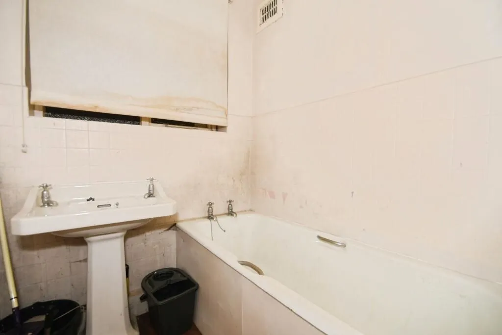 Rutland Road, Chesterfield, Derbyshire, S40 1LY - Online Auctions