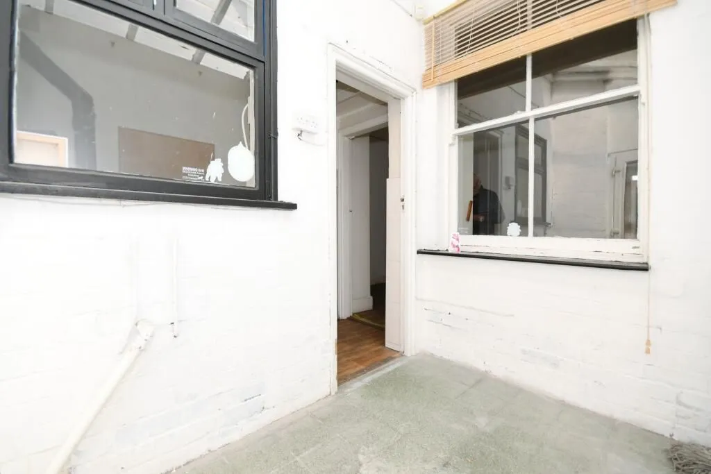 Rutland Road, Chesterfield, Derbyshire, S40 1LY - Online Auctions