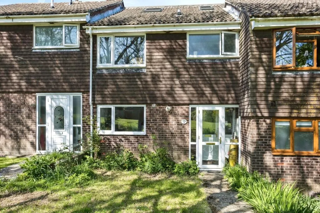 Henfield, West Sussex, BN5 9JG - Online Auctions