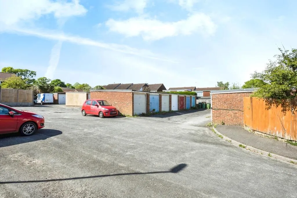 Henfield, West Sussex, BN5 9JG - Online Auctions