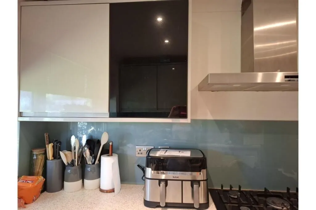 Henfield, West Sussex, BN5 9JG - Online Auctions
