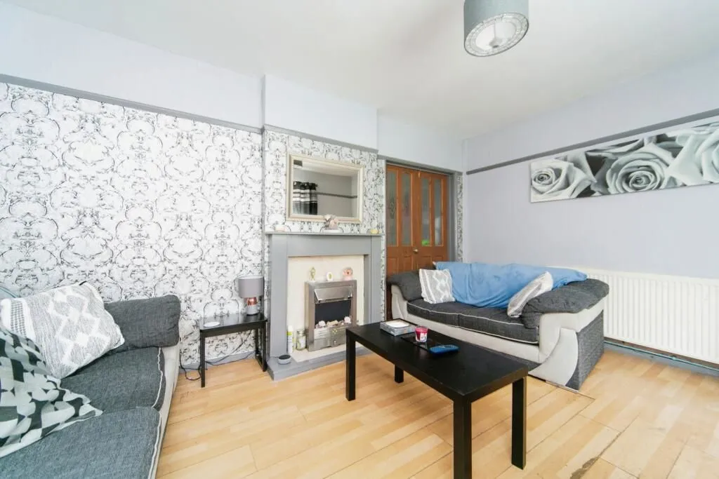 Runcorn, Cheshire, WA7 4BH - Online Auctions