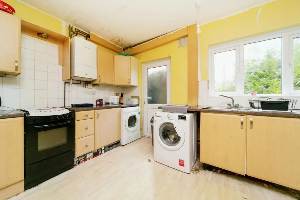 Runcorn, Cheshire, WA7 4BH - Online Auctions
