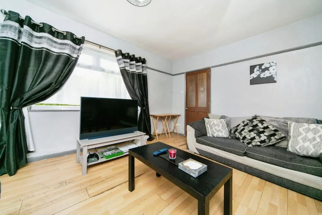 Runcorn, Cheshire, WA7 4BH - Online Auctions
