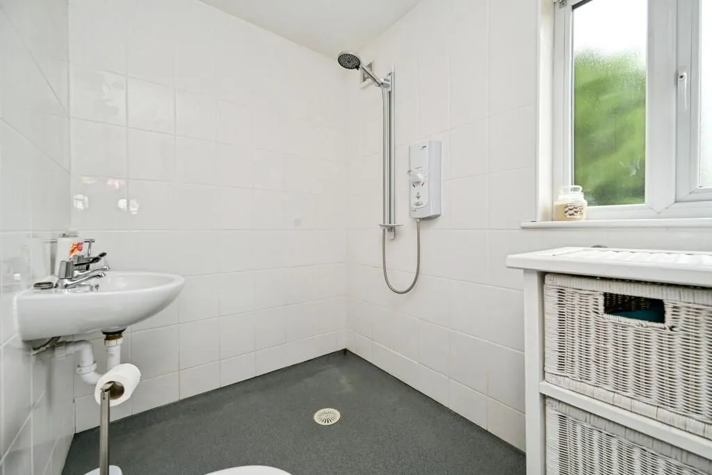 Horncastle, Lincolnshire, LN9 6RJ - Online Auctions