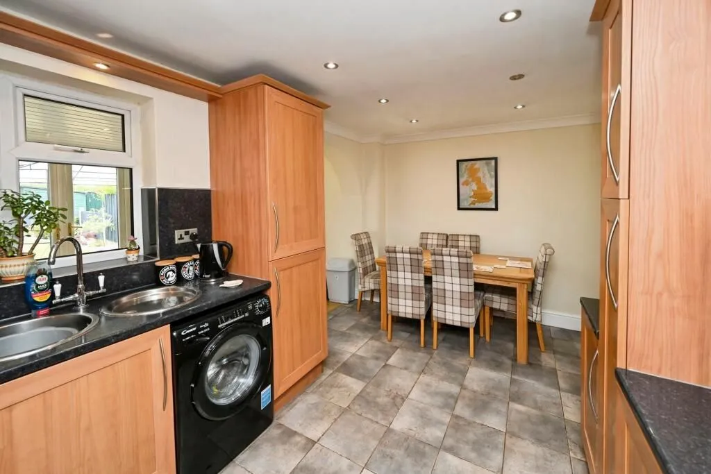 Horncastle, Lincolnshire, LN9 6RJ - Online Auctions
