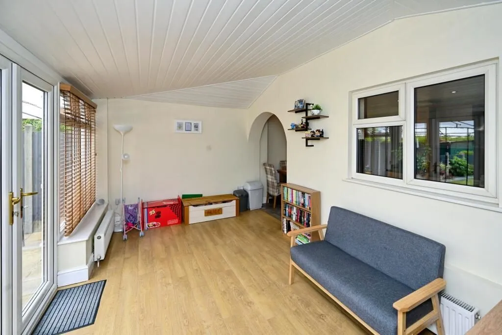 Horncastle, Lincolnshire, LN9 6RJ - Online Auctions