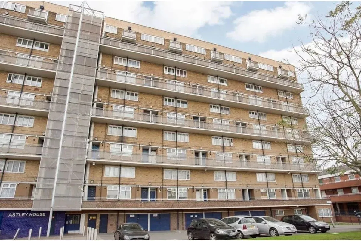 Astley House, Rowcross Street, London, SE1 5HU - Online Auctions