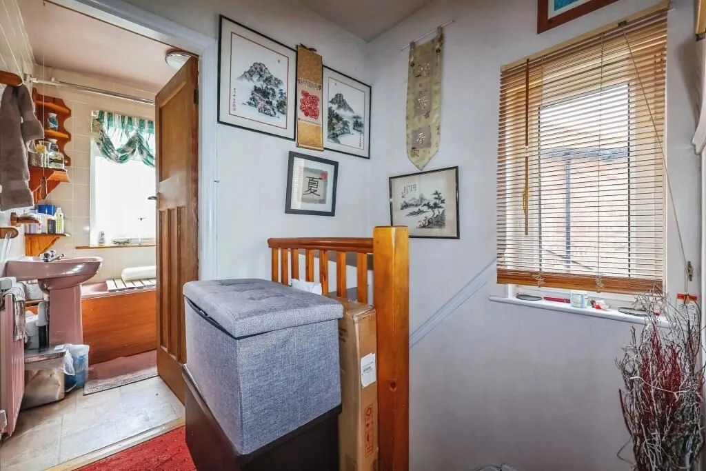 Nottingham, Nottinghamshire, NG5 4AP - Online Auctions