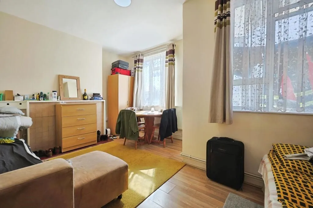 Drury House, Patmore Estate, London, SW8 4JJ - Online Auctions