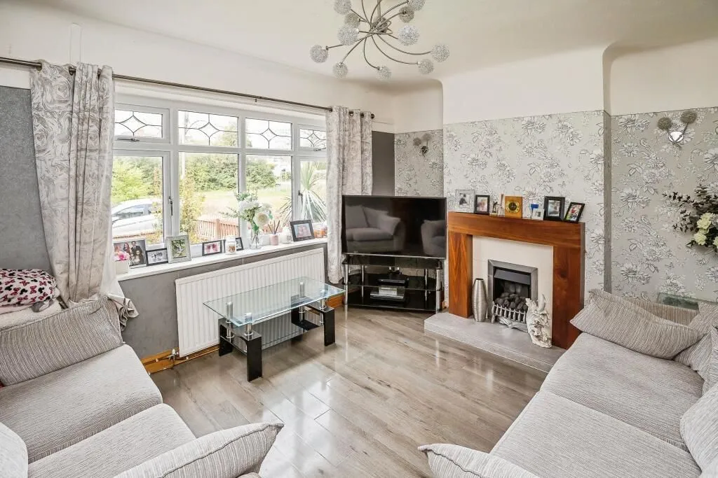 Chester, Cheshire, CH2 3EZ - Online Auctions