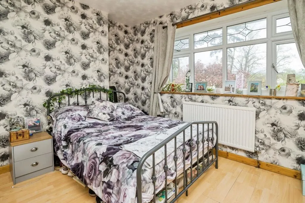 Chester, Cheshire, CH2 3EZ - Online Auctions