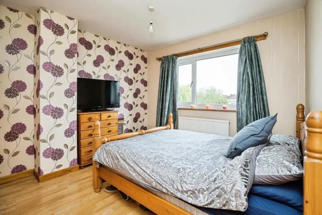 Chester, Cheshire, CH2 3EZ - Online Auctions