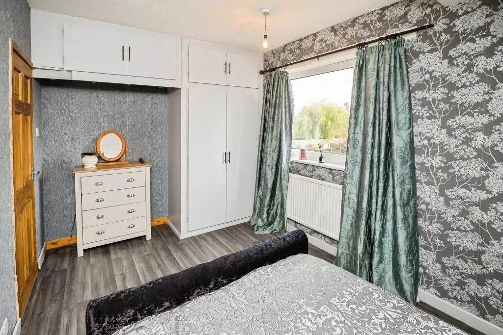 Chester, Cheshire, CH2 3EZ - Online Auctions