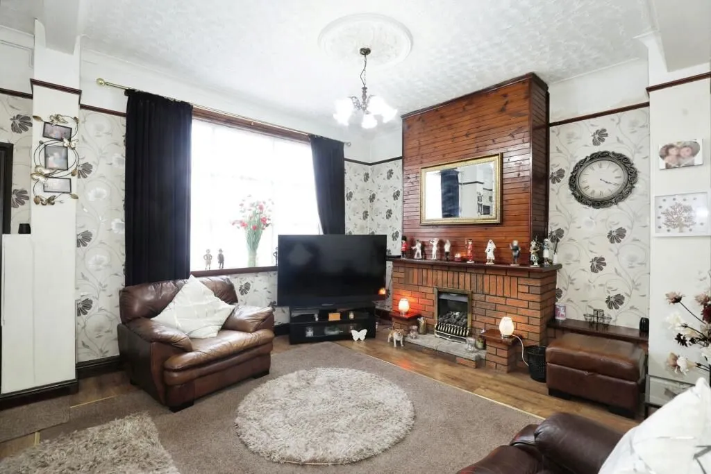 Silverdale, Newcastle, Staffordshire, ST5 6LY - Online Auctions