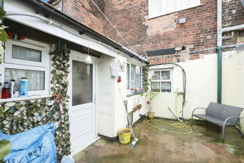 Silverdale, Newcastle, Staffordshire, ST5 6LY - Online Auctions