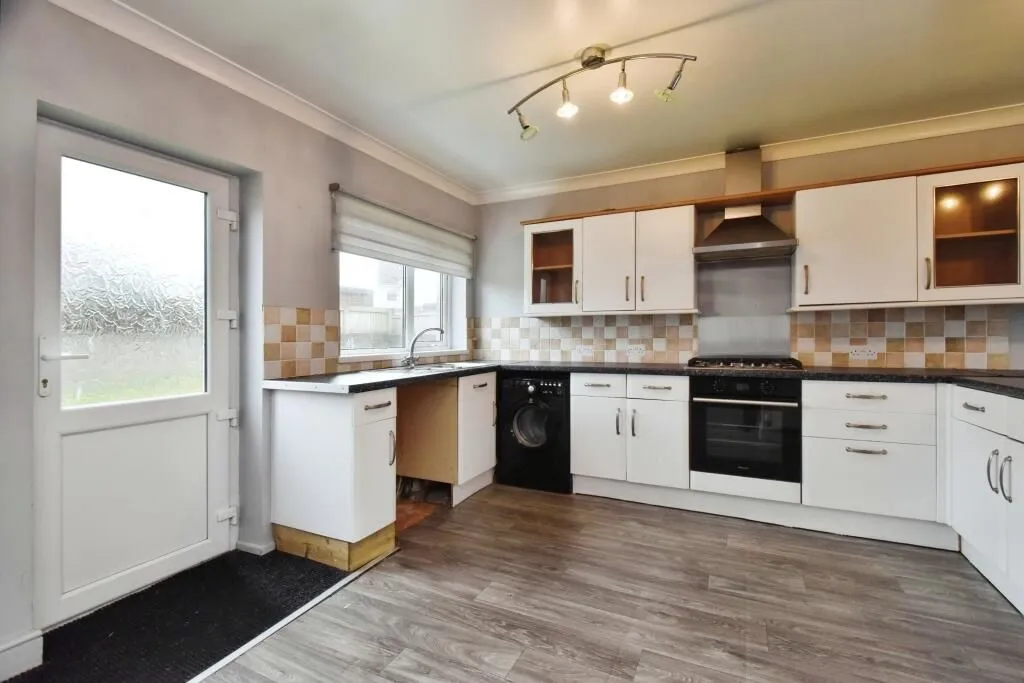 Burry Port, Dyfed, SA16 0DA - Online Auctions